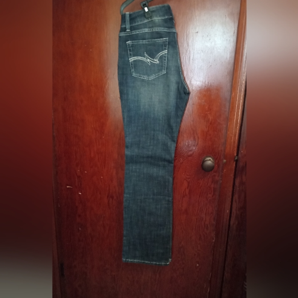 🌞NWOT Wrangler Boot Cut Jeans Size 7 x32